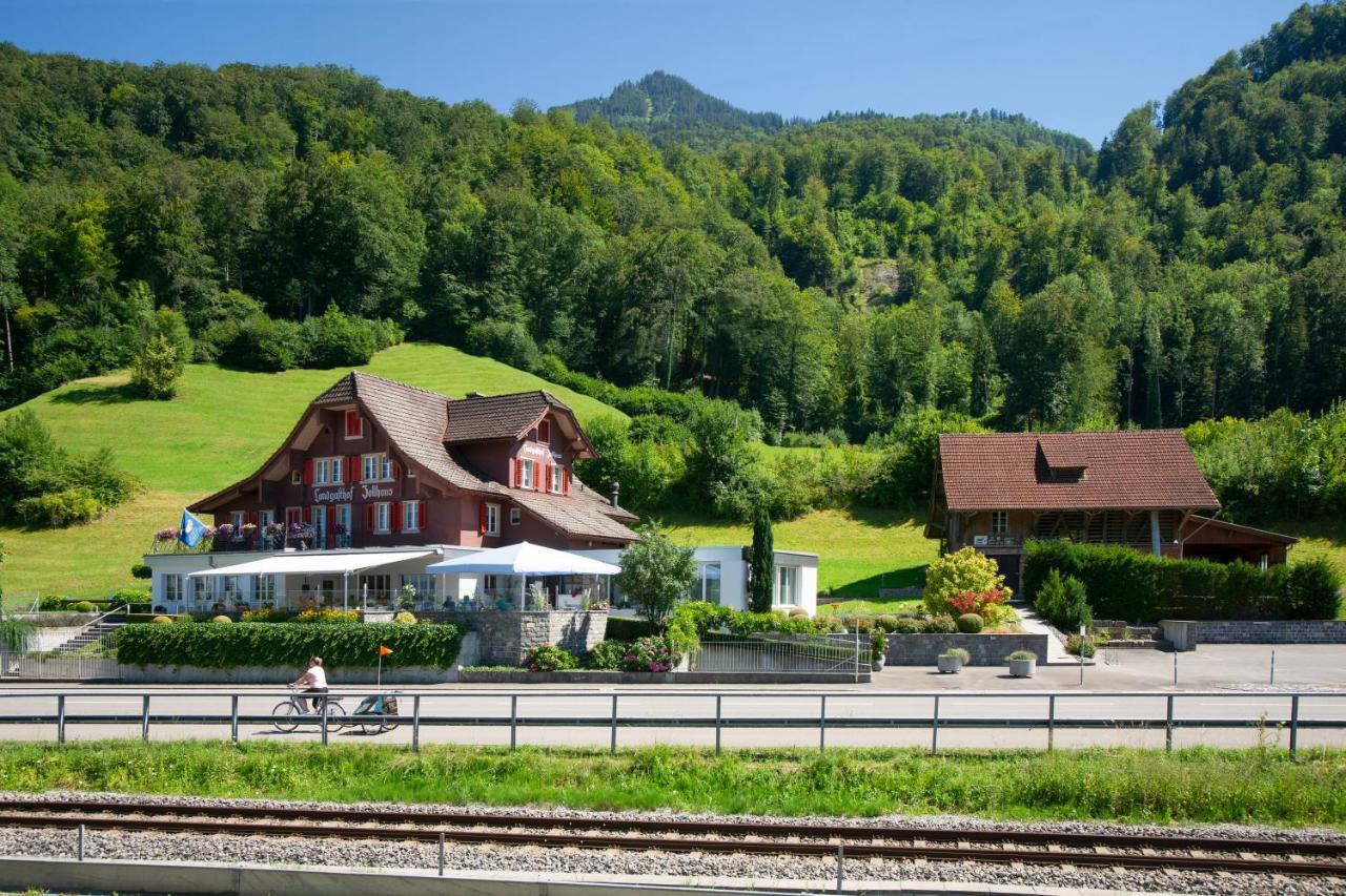Landgasthof Zollhaus Sachseln Buitenkant foto